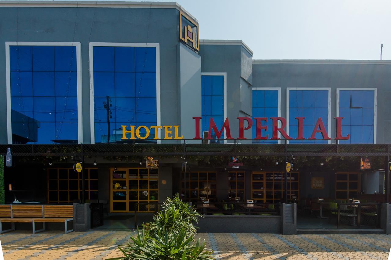Oyo 13857 Hotel Imperial Umele Luaran gambar