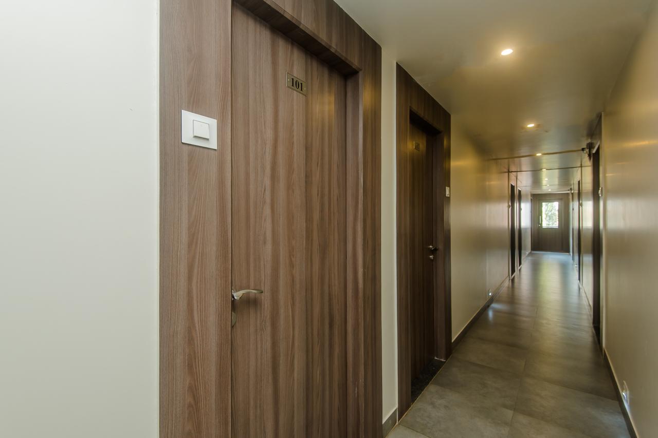 Oyo 13857 Hotel Imperial Umele Luaran gambar