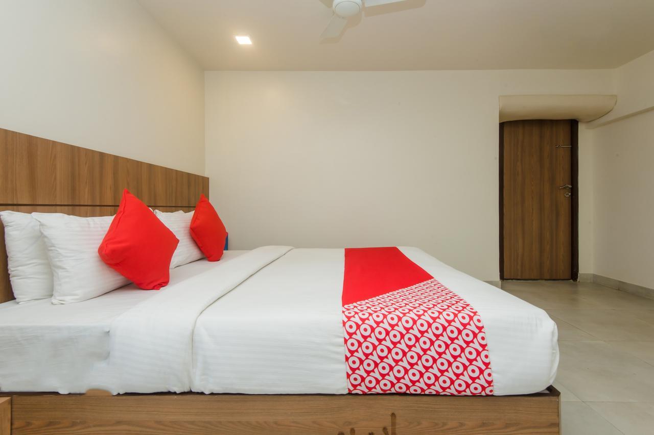 Oyo 13857 Hotel Imperial Umele Luaran gambar